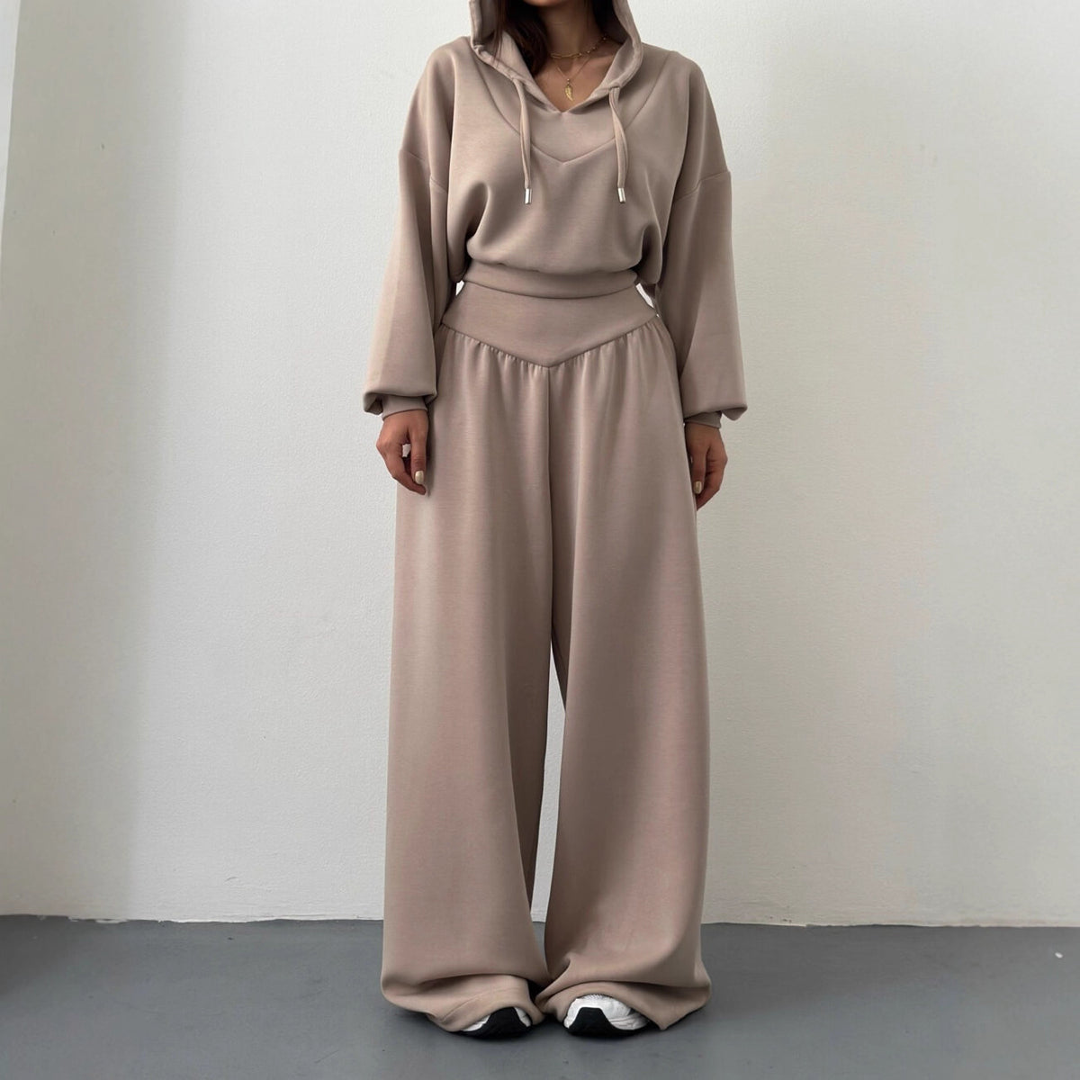 🔥Women Oversized Hoodie & V‑Shaped Waist Wide Leg Pants 2‑Piece Set🔥